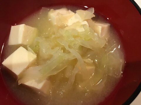 豆腐＆キャベツの味噌汁
